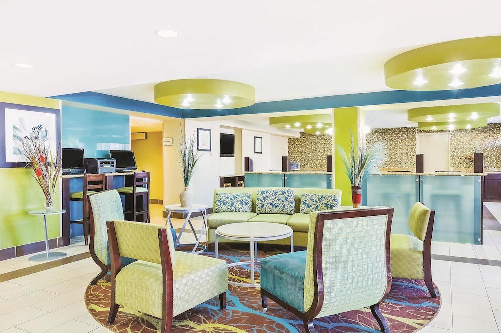 Oakland Airport Arena Hotel Экстерьер фото