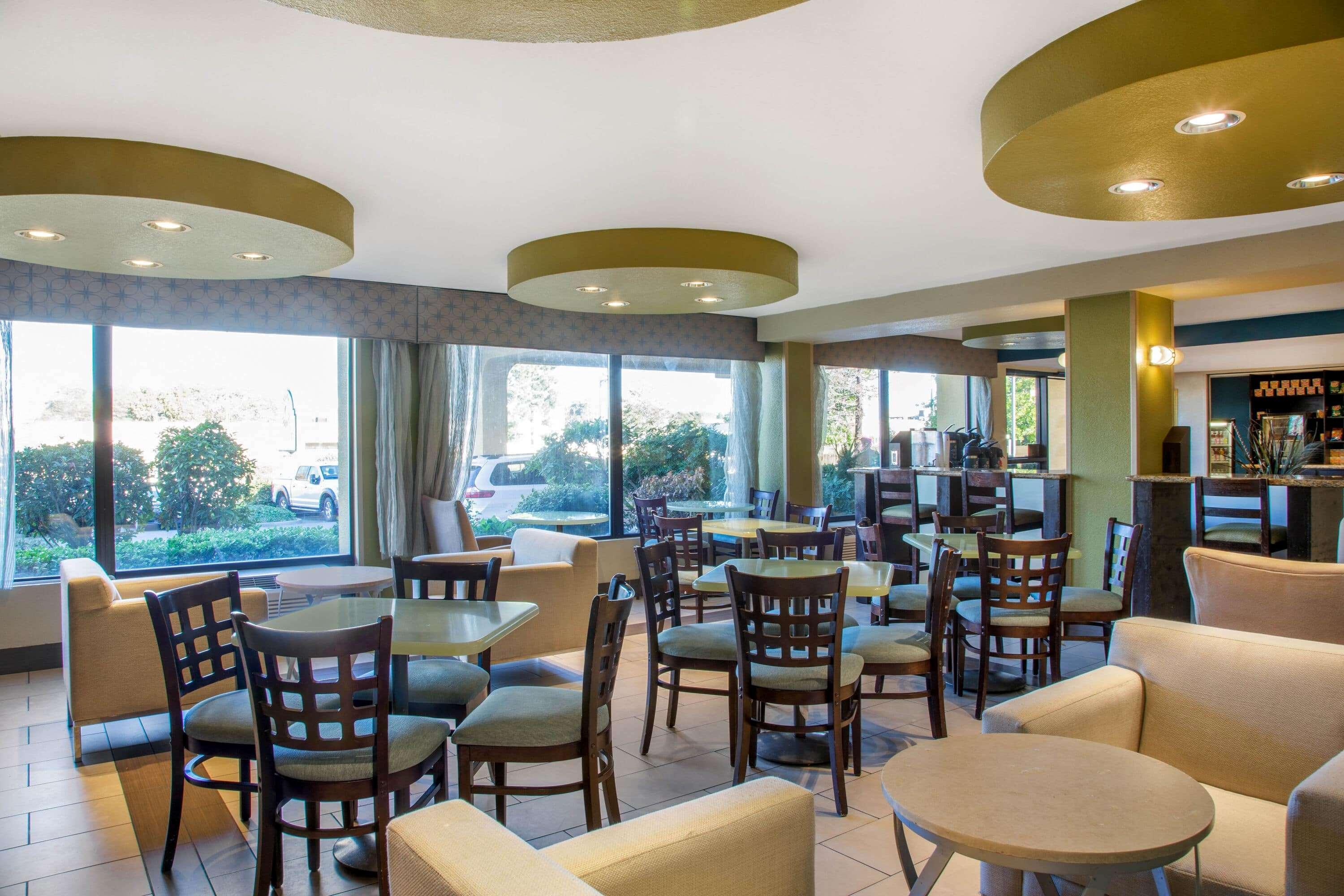 Oakland Airport Arena Hotel Экстерьер фото