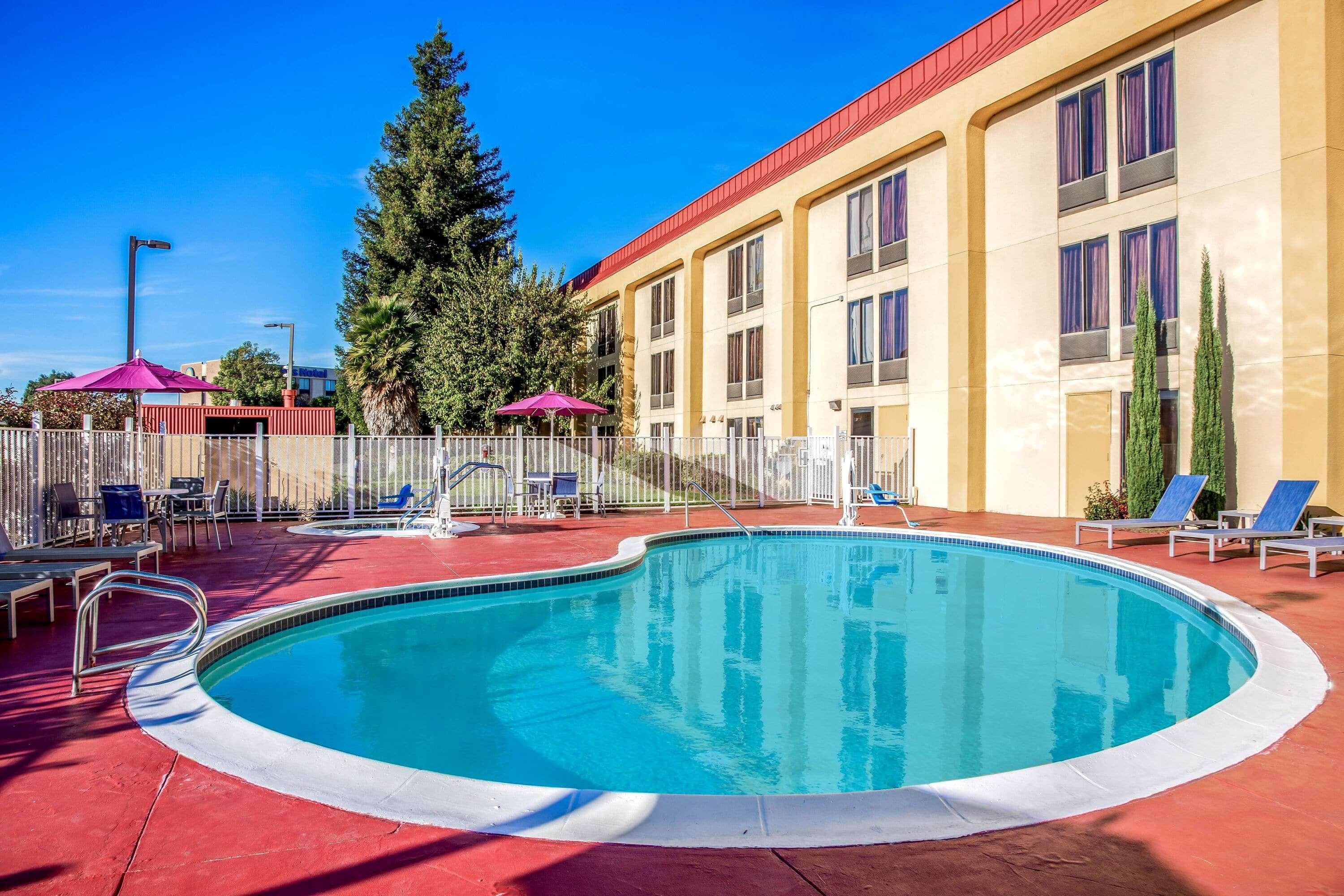 Oakland Airport Arena Hotel Экстерьер фото