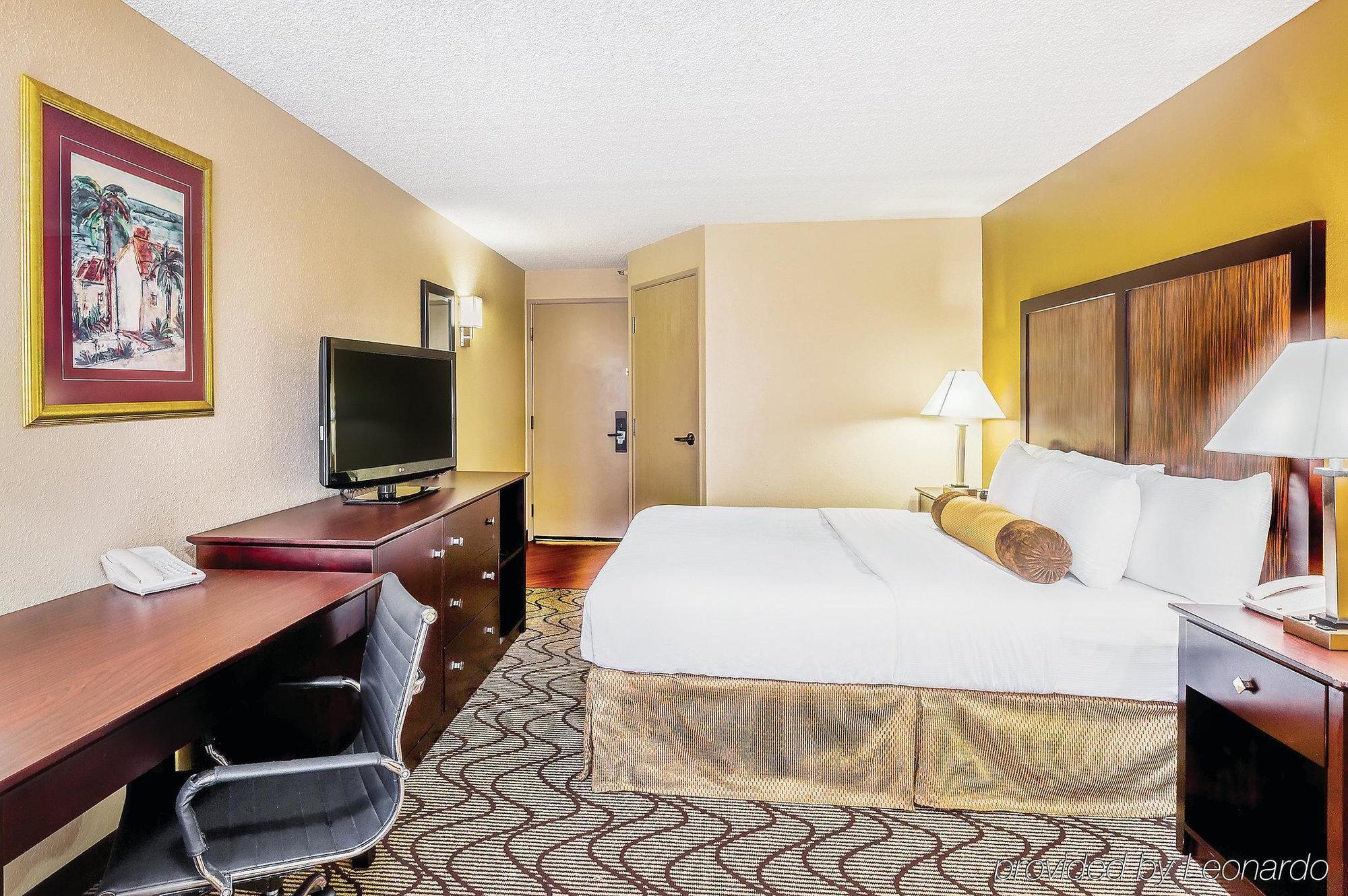 Oakland Airport Arena Hotel Экстерьер фото