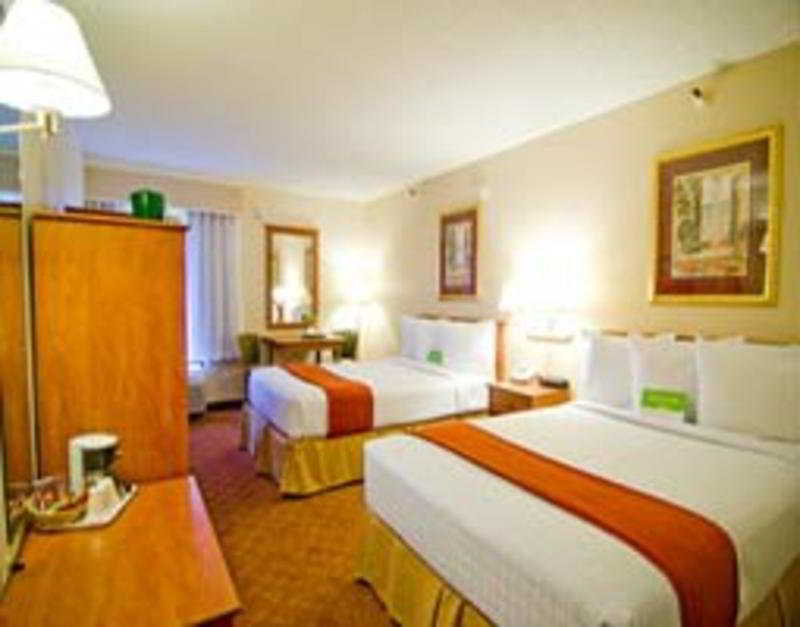 Oakland Airport Arena Hotel Экстерьер фото