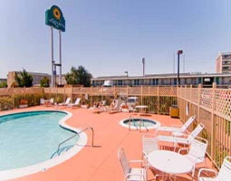 Oakland Airport Arena Hotel Экстерьер фото